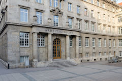 Bild zeigt das Gebäude des Arbeitsgerichts Stuttgart