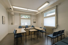 Foto eines Beratungszimmers bei den Kammern Ludwigsburg des Arbeitsgerichts Stuttgart
